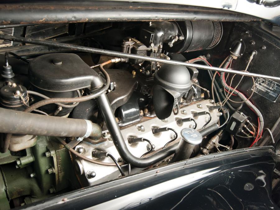  Packard Twelve Touring Cabriolet by Brunn 1939 года  (фото 2 из 7)